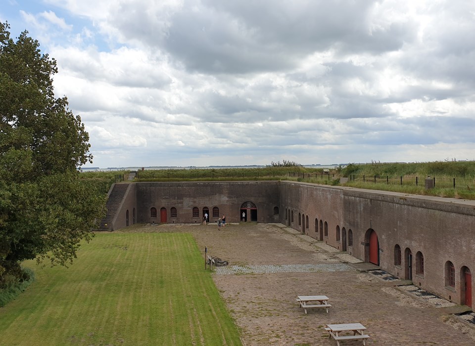 Ellewoutsdijk Fort